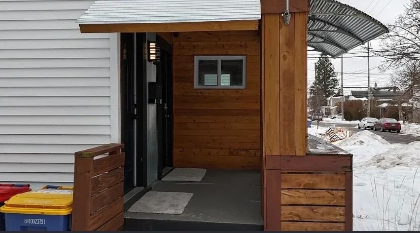 618 Pettibone Ave Nw #1