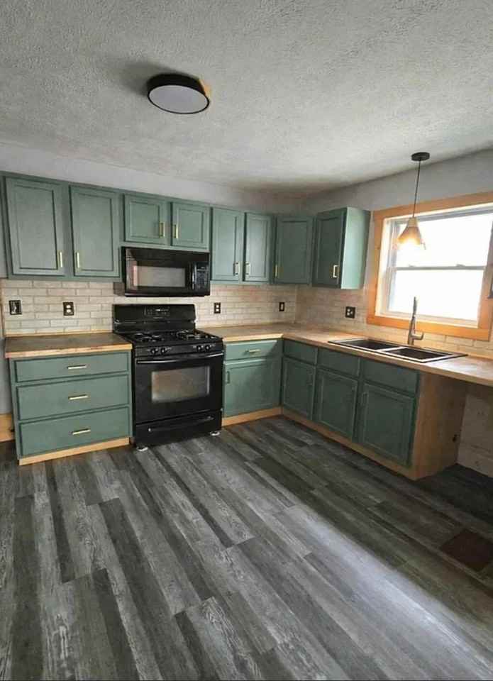 618 Pettibone Ave Nw #1 - Photo 4 of 11