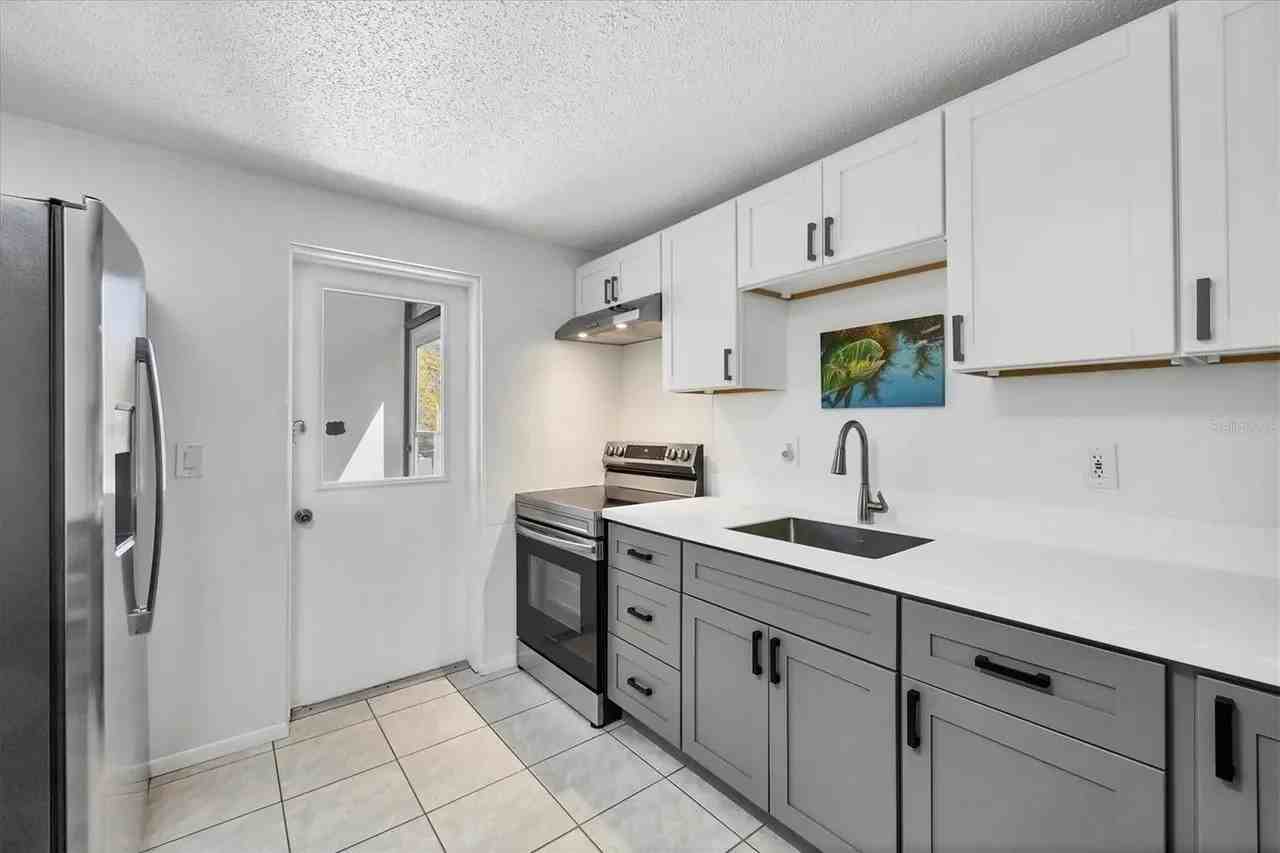 12298 Buffing Rd #A - Photo 5 of 15