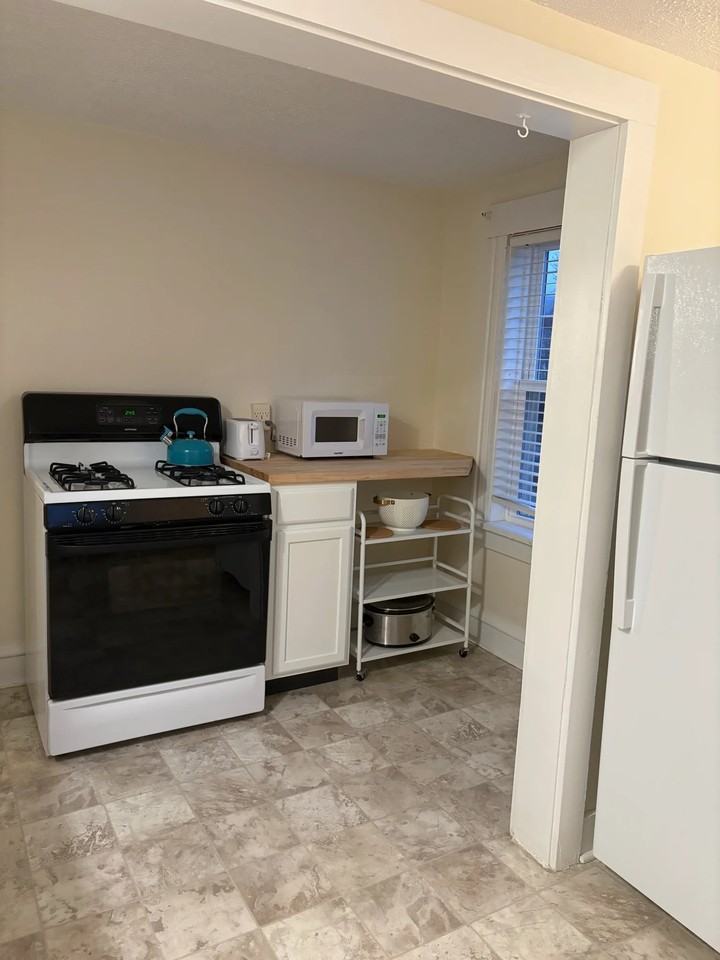 149 Cutler Ave #201 - Photo 3 of 12