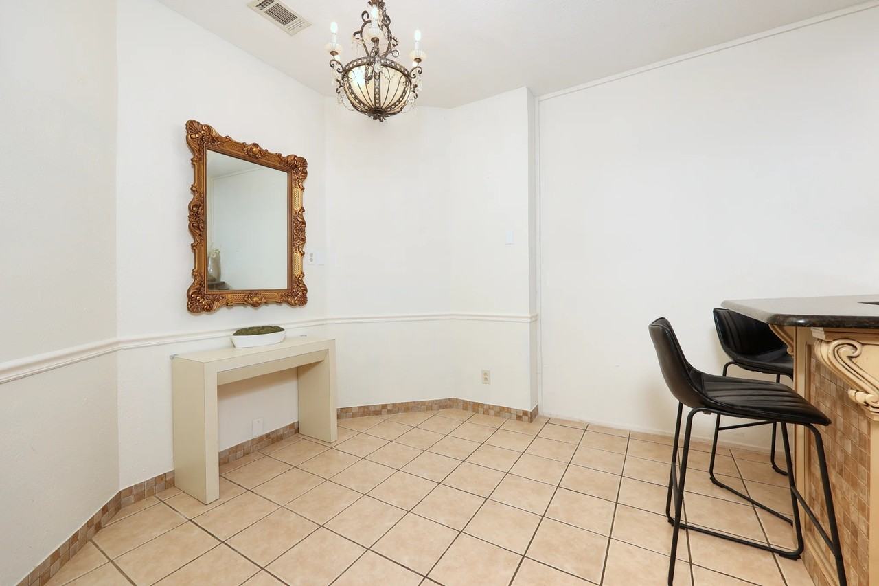 1335 Maplebrook Dr #A - Photo 4 of 16