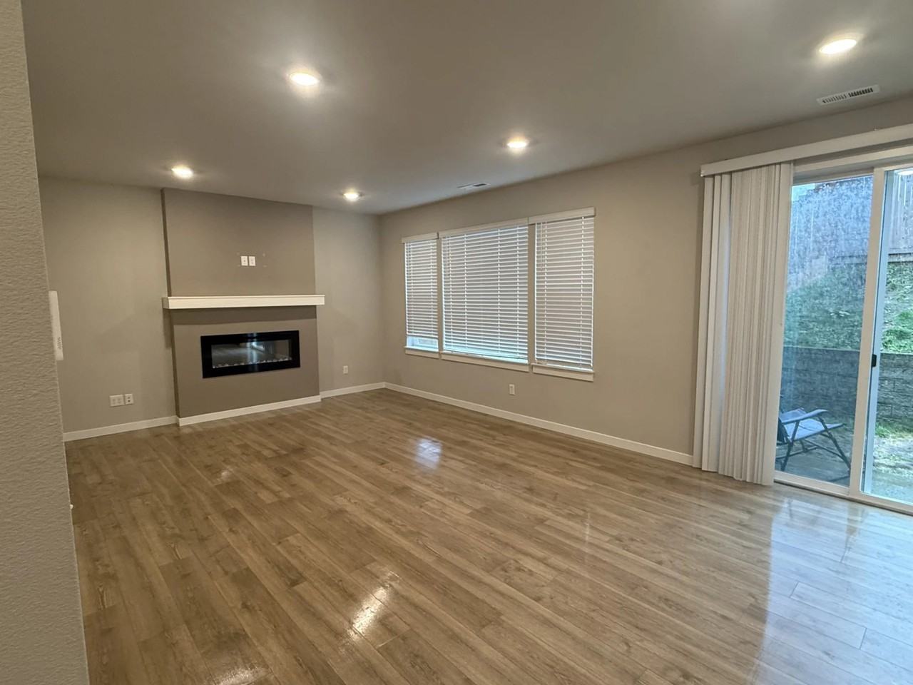 15372 200th Ave E - Photo 3 of 20