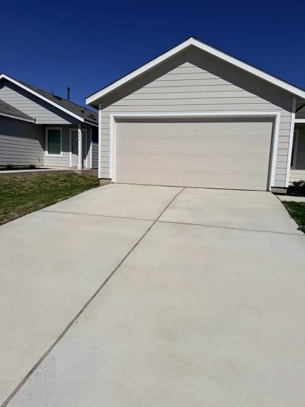 208 Skyfire St - Photo 2 of 24