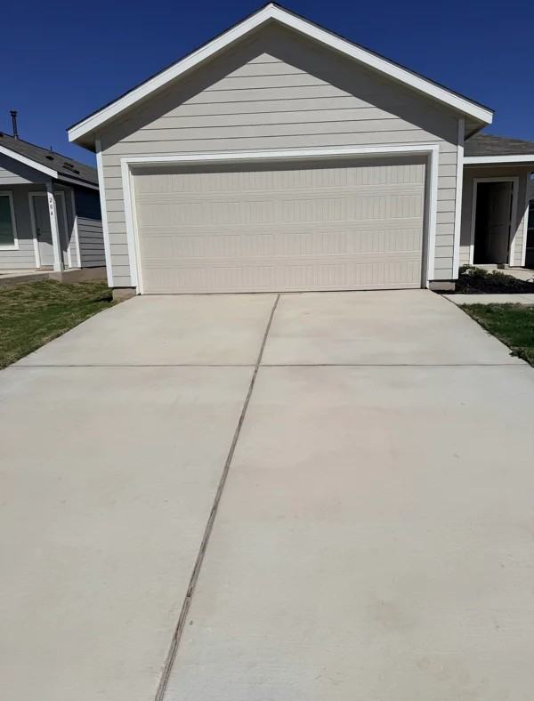 208 Skyfire St - Photo 4 of 24