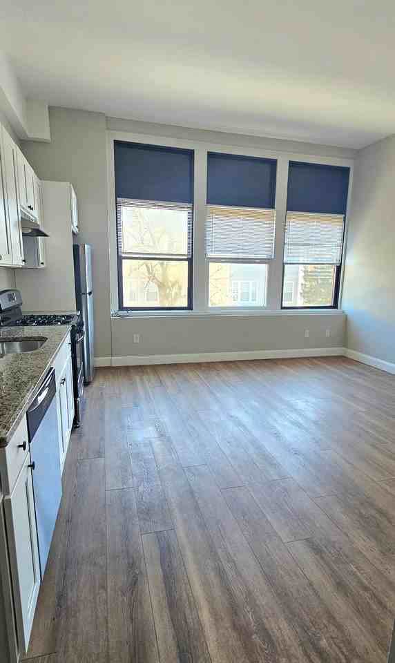 22 Richard St #202B - Photo 2 of 7