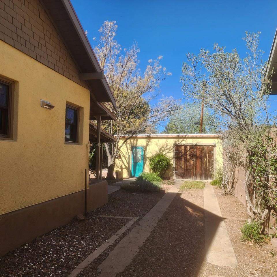 115 W Vista St - Photo 2 of 17