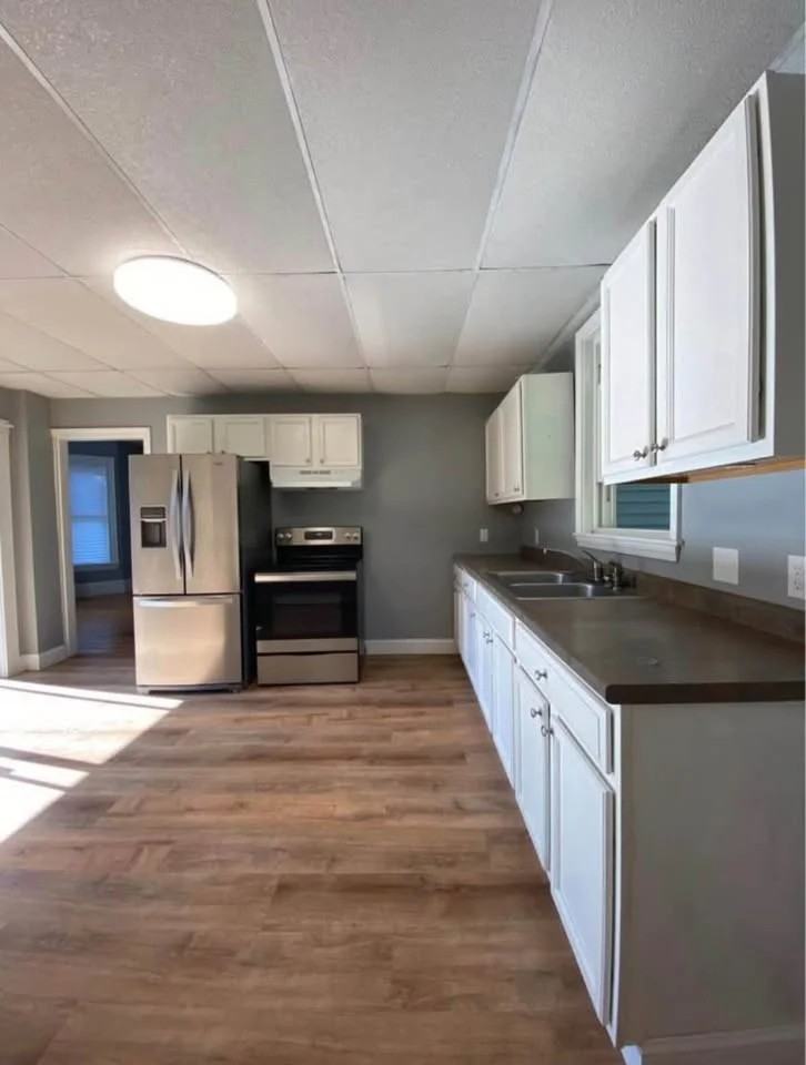 88 Western Ave - Photo 2 of 12