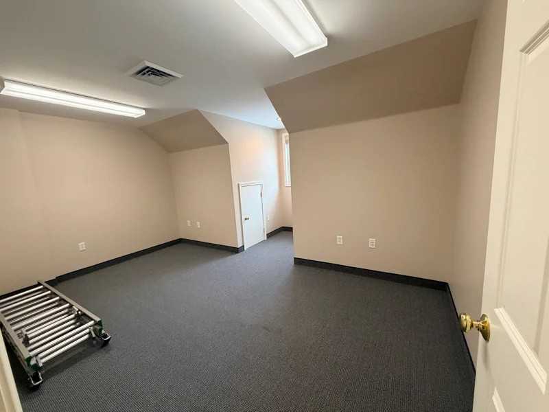 116 E Main St - Photo 4 of 9