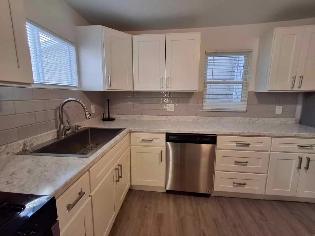 4 Embroidery St - Photo 5 of 12