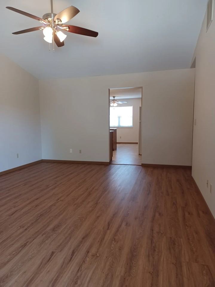 24 Christine Dr - Photo 2 of 8