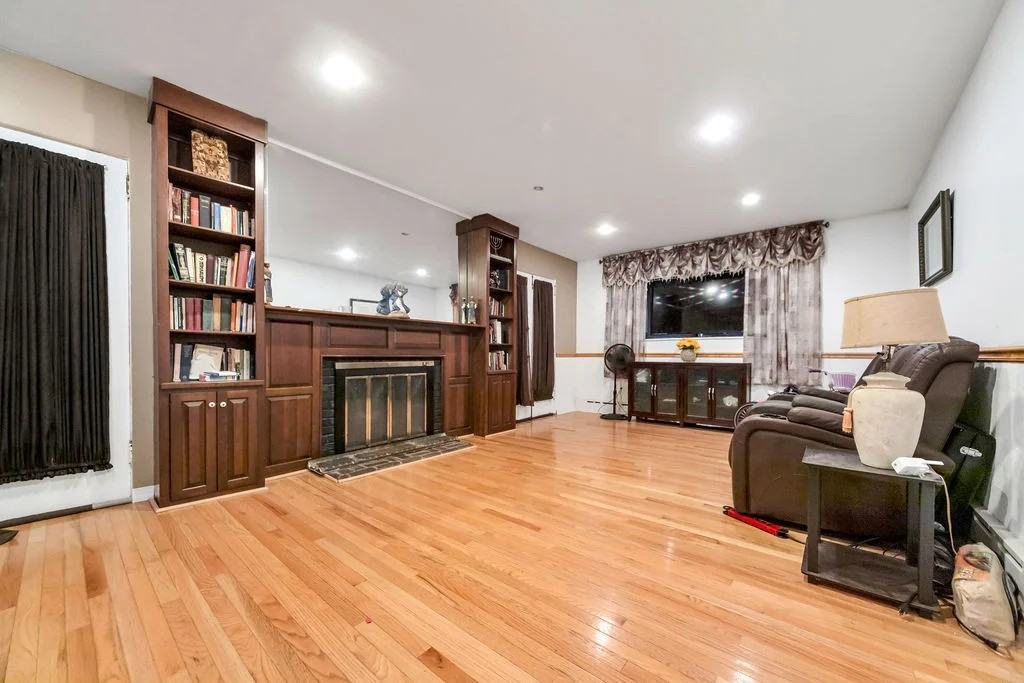 817 Ashbourne Rd - Photo 3 of 14