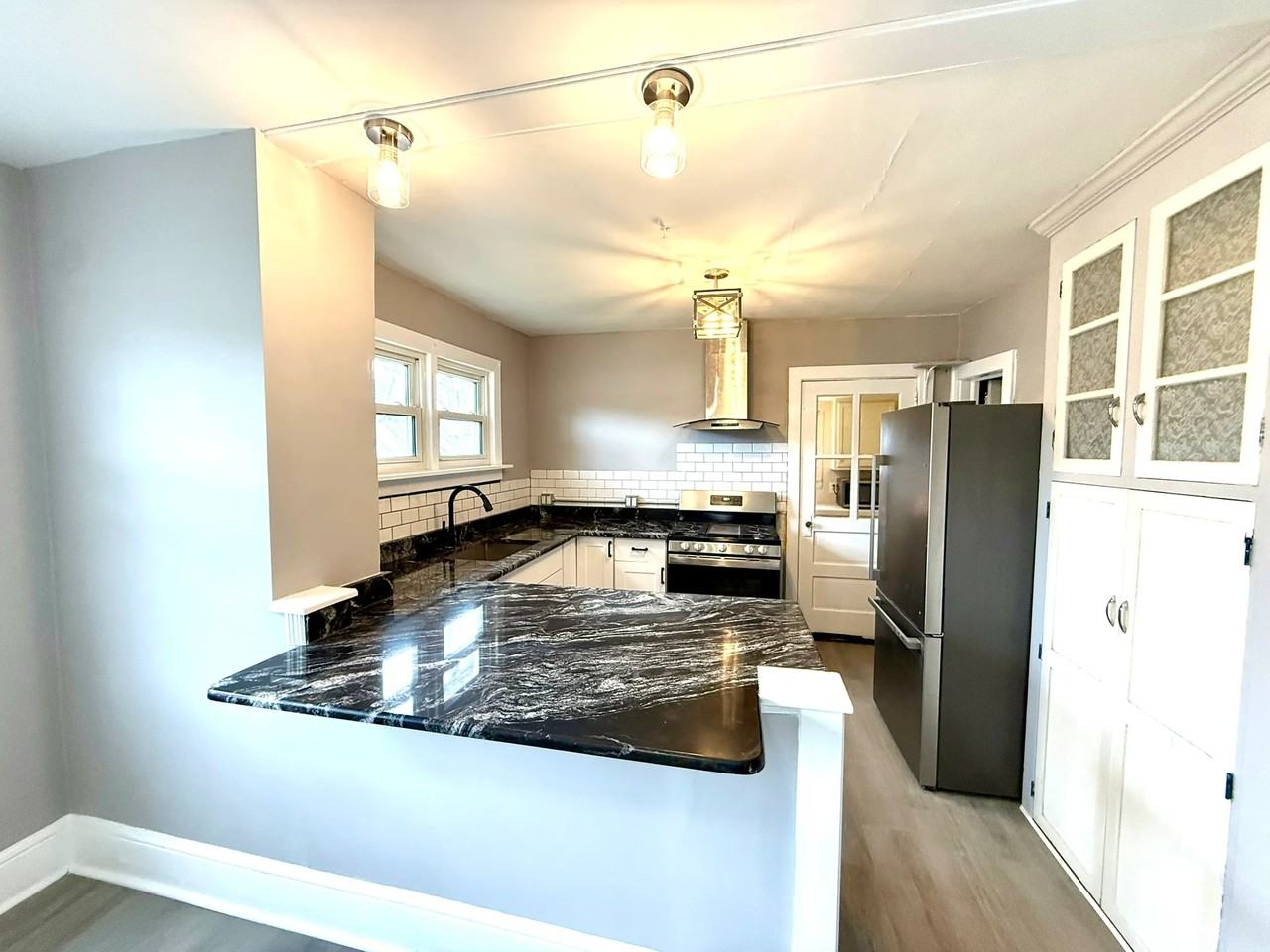 519 N Lincoln Ave - Photo 5 of 19