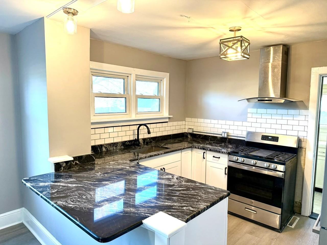 519 N Lincoln Ave - Photo 6 of 19