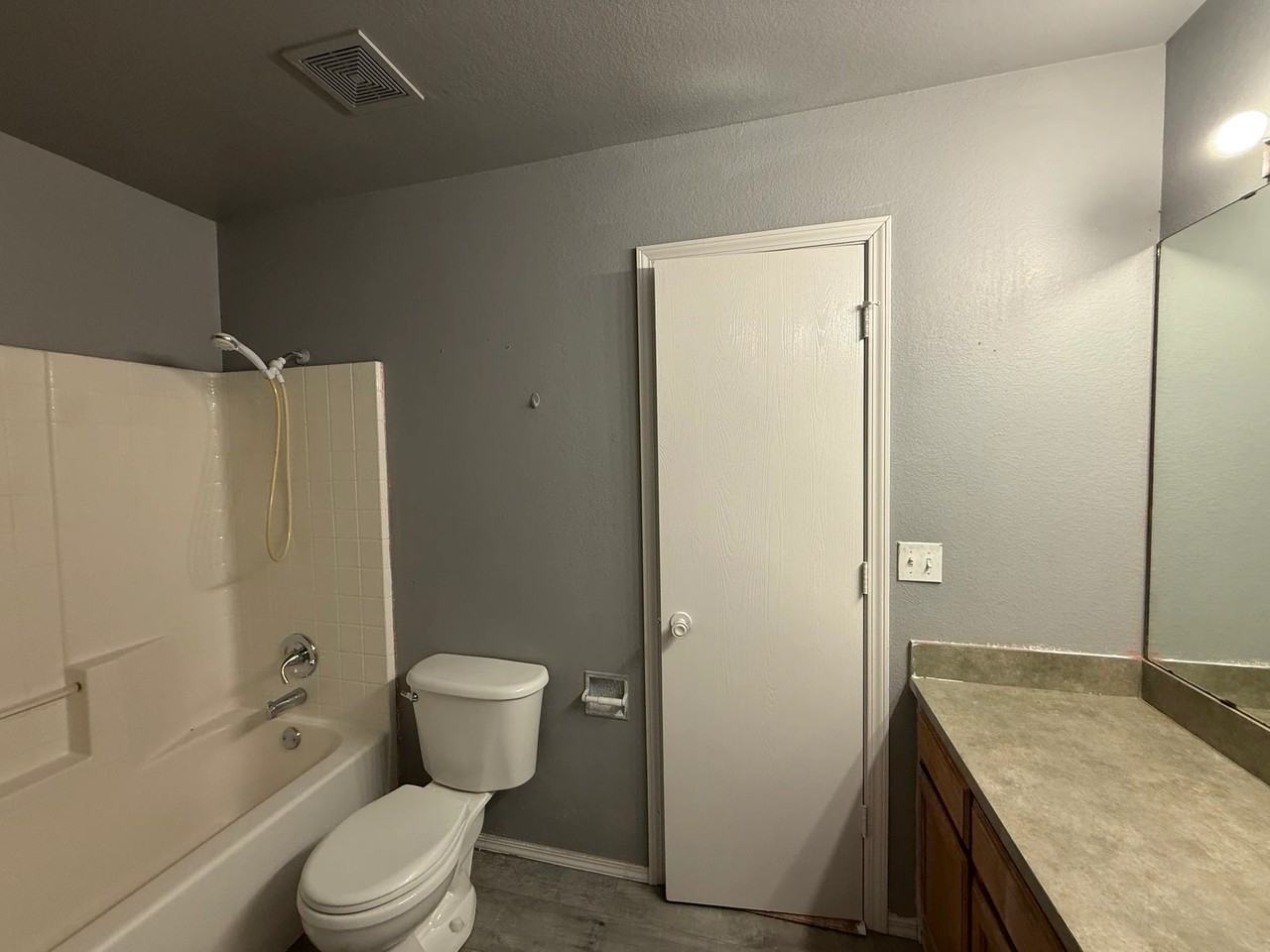 1306 N Arthur St - Photo 6 of 9