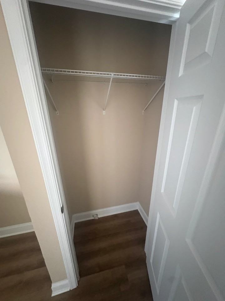 302 Hendrickson Ln - Photo 3 of 18