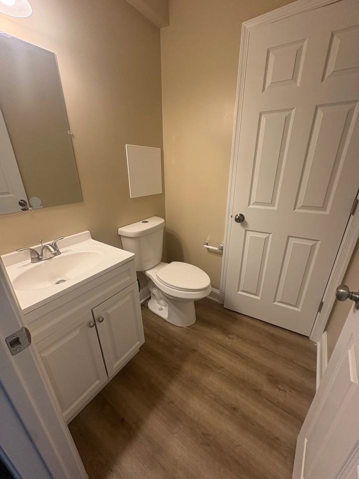 302 Hendrickson Ln - Photo 6 of 18