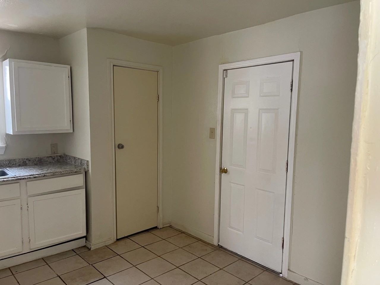 4802 Dove Springs Dr - Photo 3 of 5