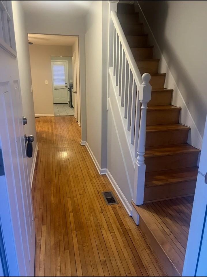 220 Colgate Ave - Photo 2 of 18