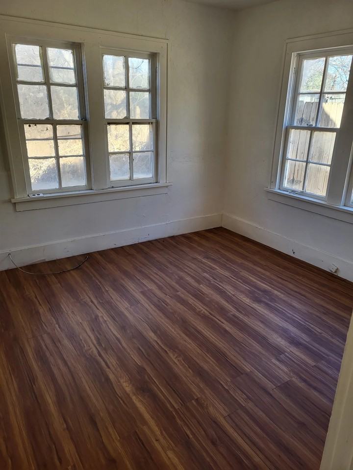 1521 Nw 45th St - Photo 5 of 9