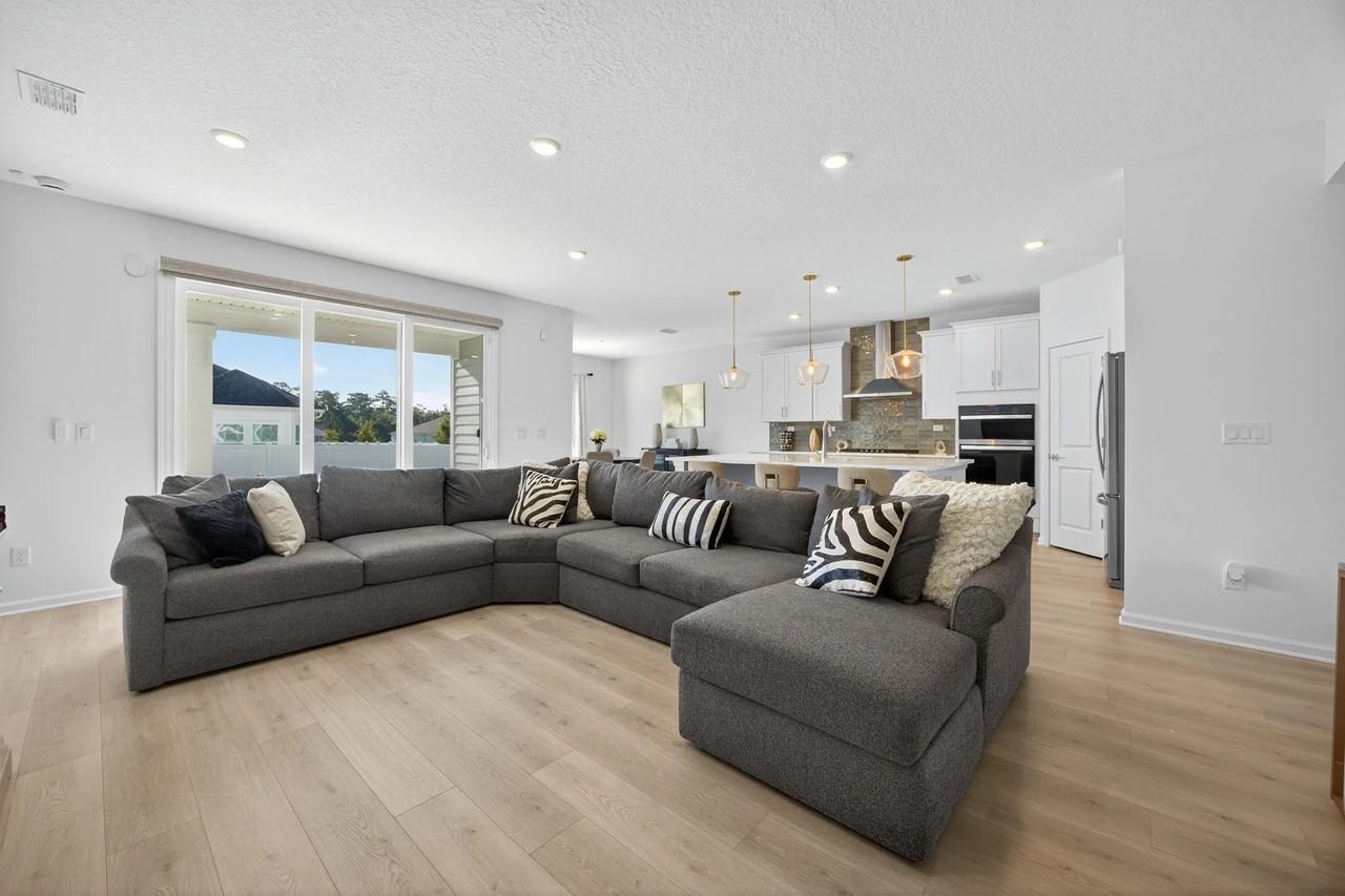 2113 Featheredge Way - Photo 6 of 20