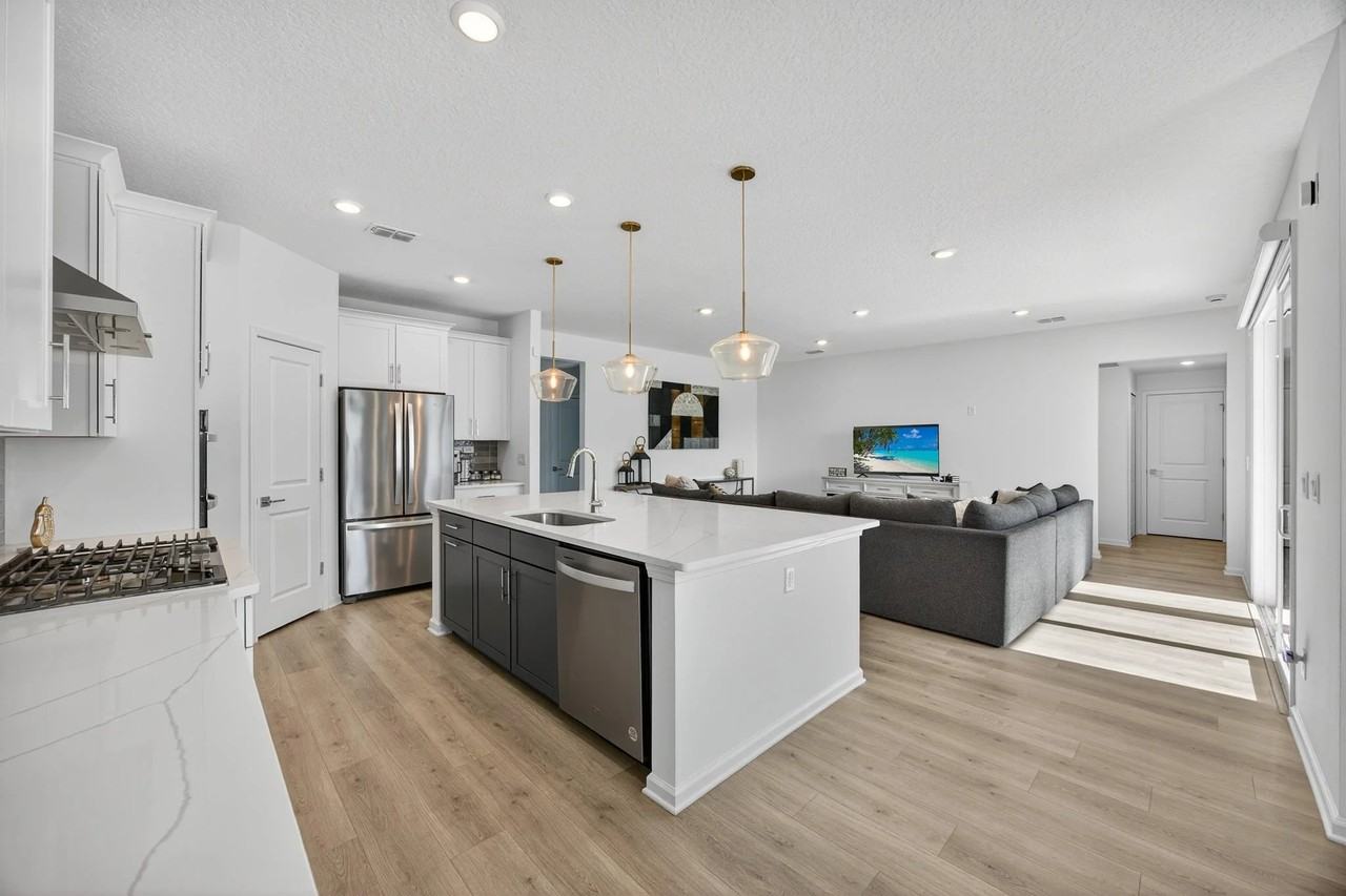 2113 Featheredge Way - Photo 7 of 20