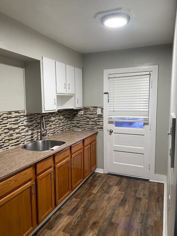 55 Vine St #2 - Photo 6 of 15