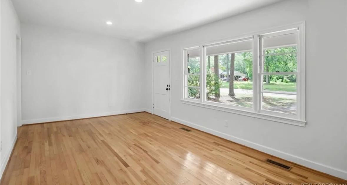 3516 Edna St - Photo 5 of 20