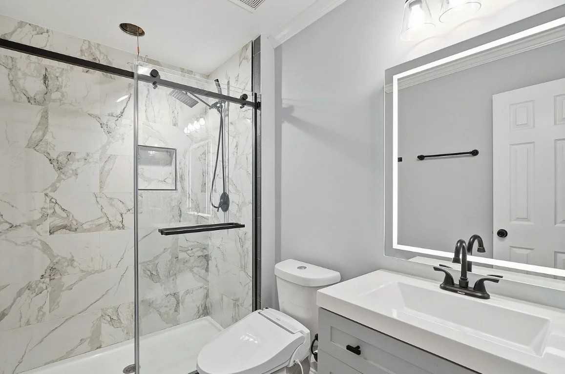 445 Arnold Ave - Photo 6 of 15