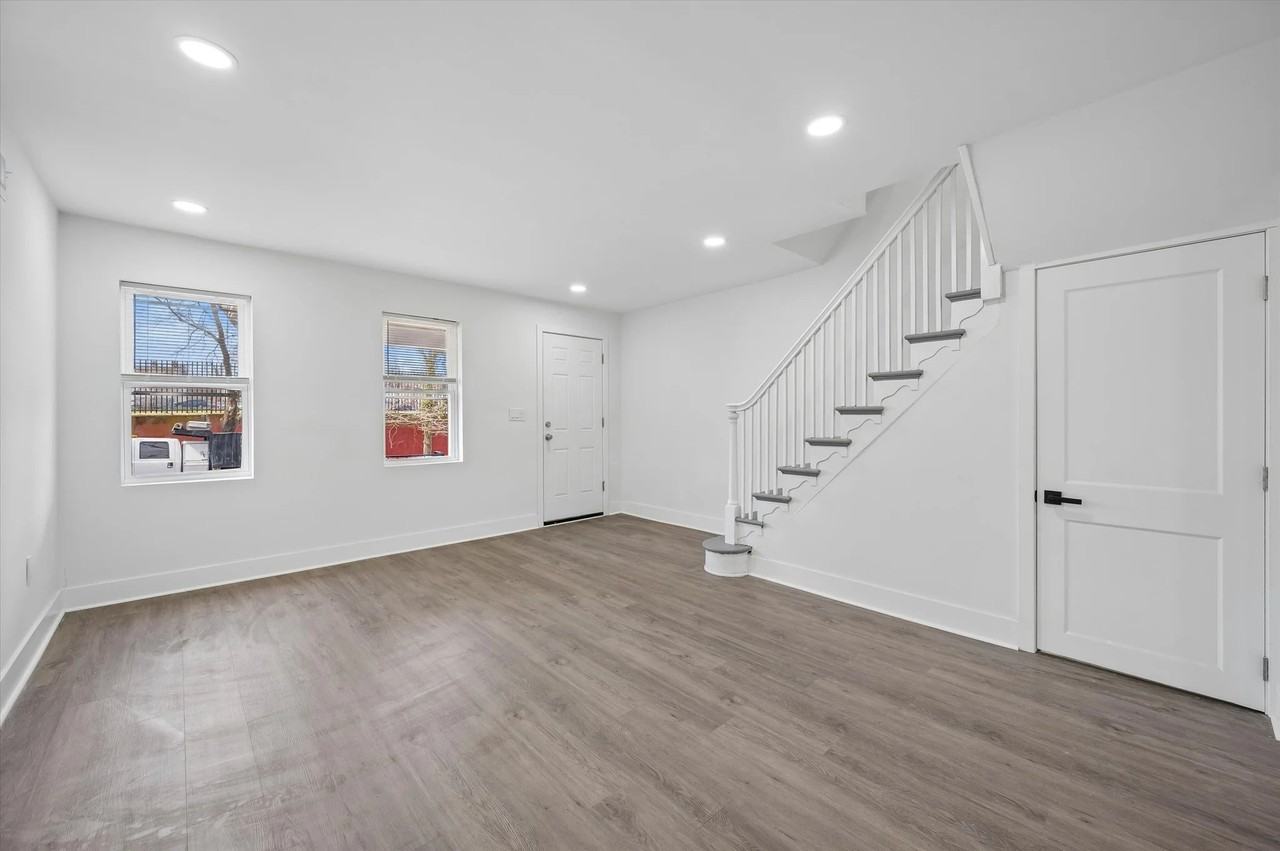 5815 N 21st St - Photo 2 of 11