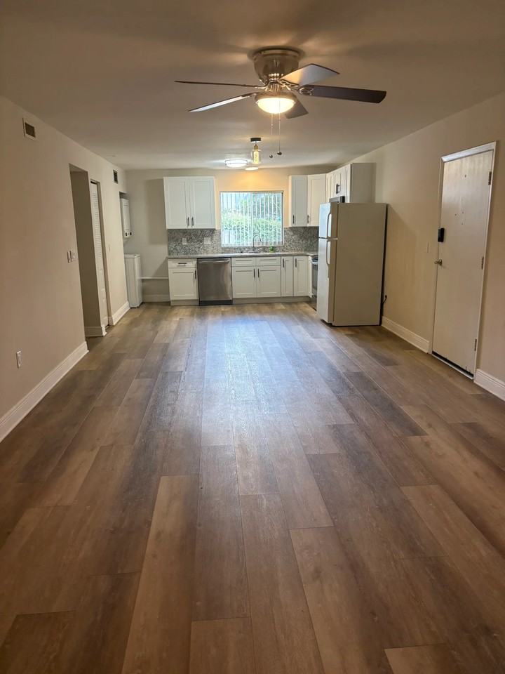 3802 N Lake Dr #20 - Photo 2 of 12