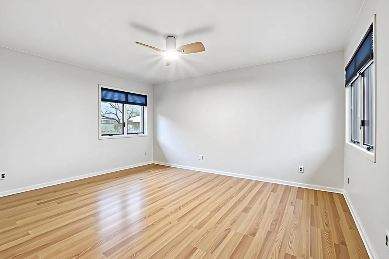 700 10th St #1 - Photo 6 of 10