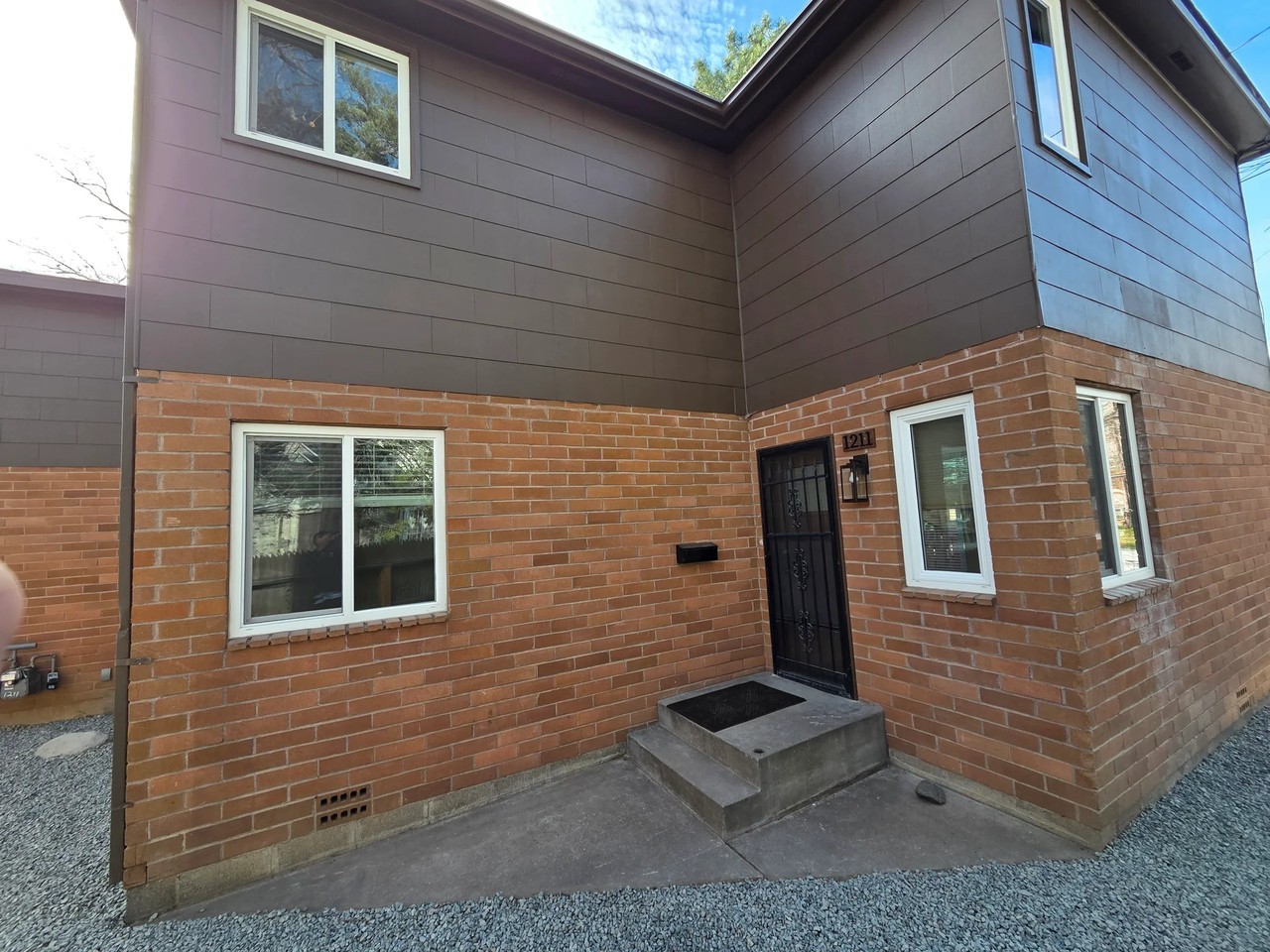 1211 Gordon Ave - Photo 2 of 18