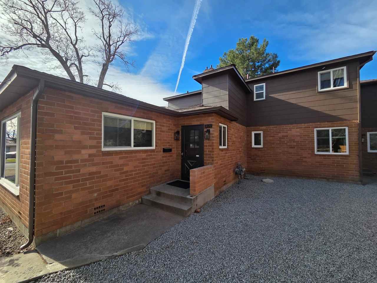 1213 Gordon Ave - Photo 2 of 20