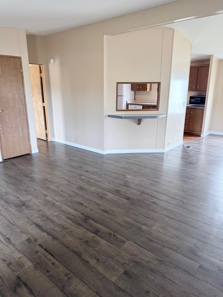 551 Vics Ln - Photo 2 of 20