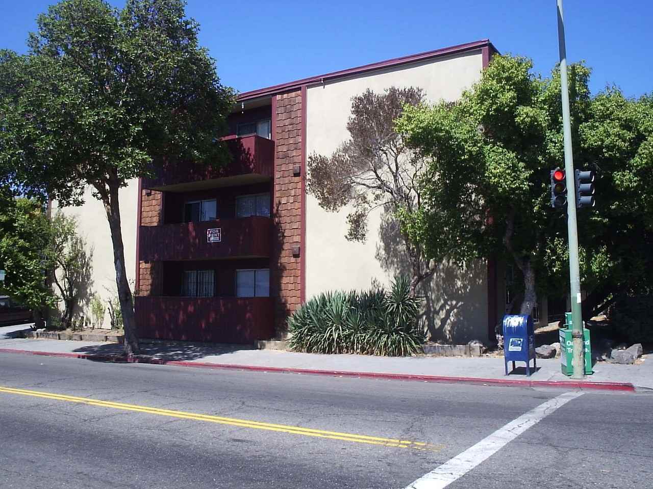 1805 8th Ave - Photo 2 of 15