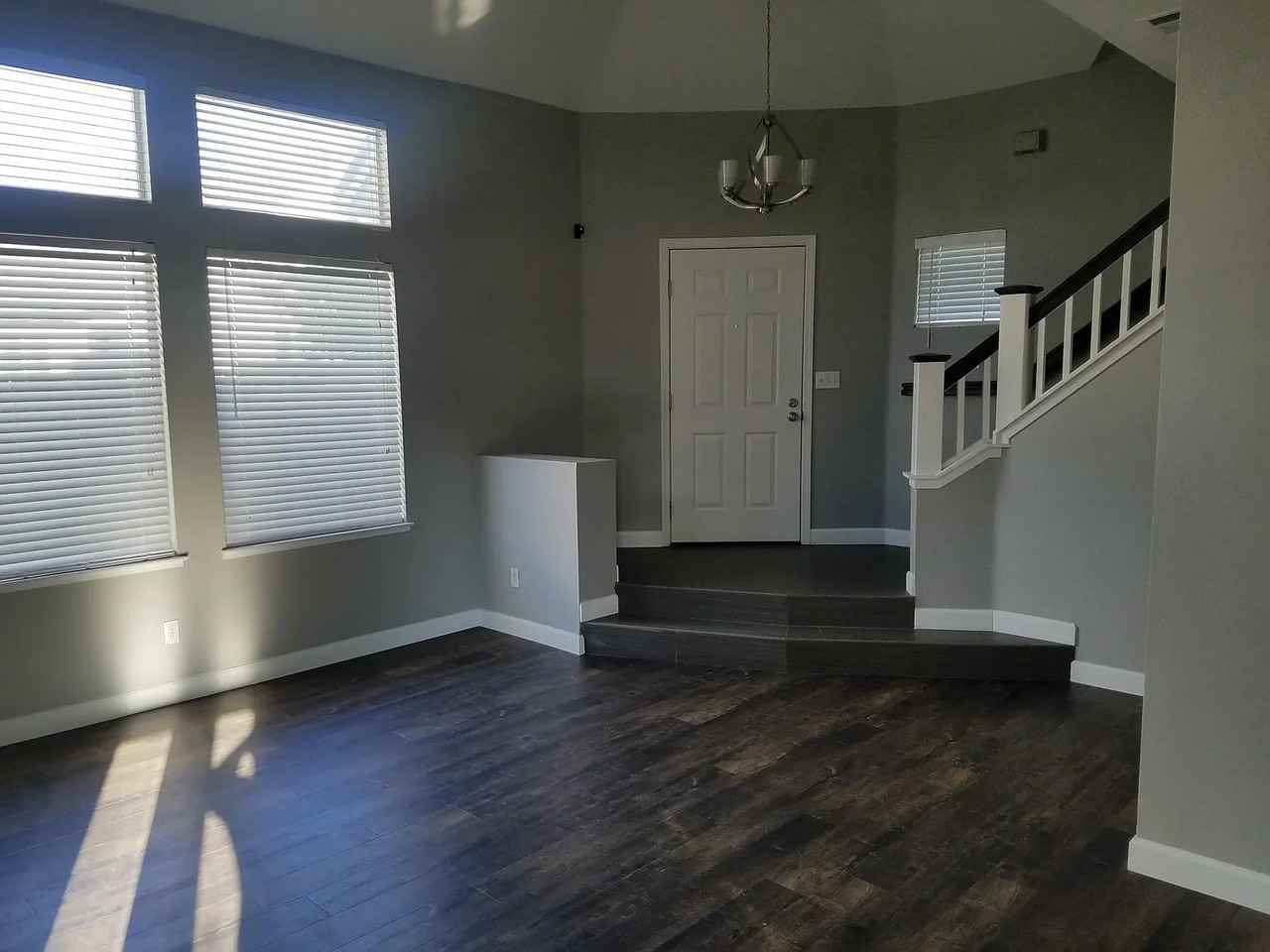 118 Falaise Dr - Photo 2 of 20