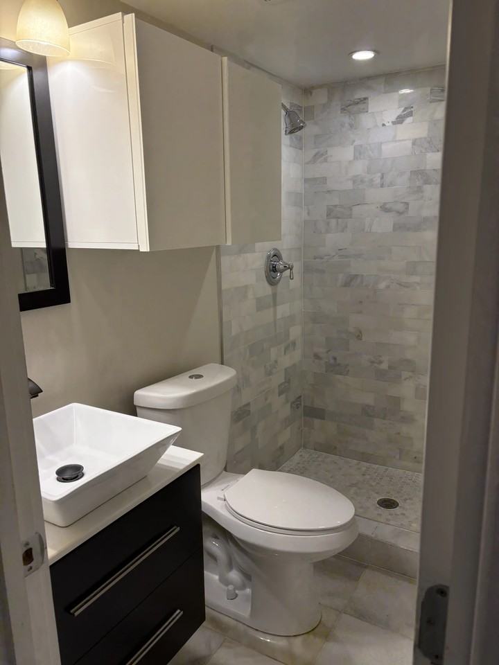 1608 Potomac Ave Se - Photo 2 of 6