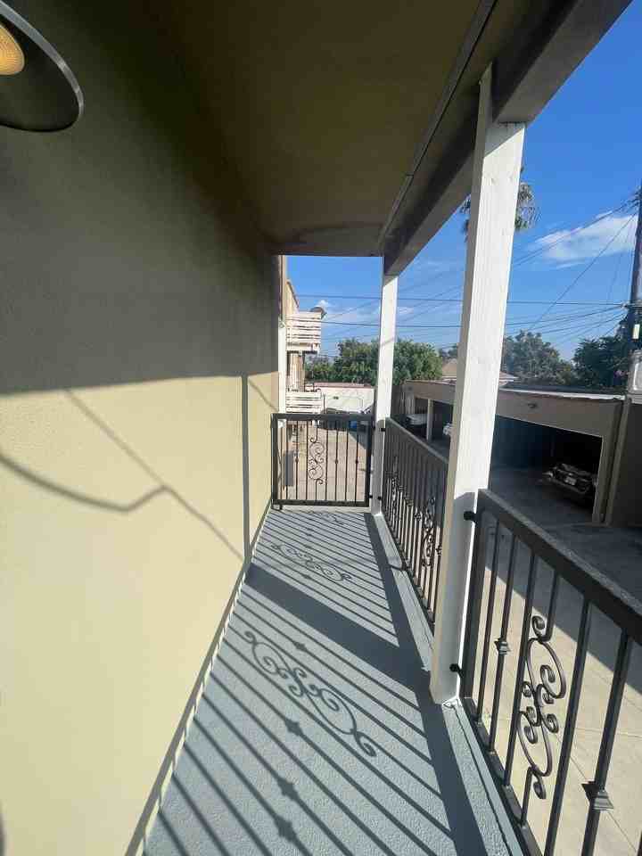 5410 Packard St - Photo 6 of 11