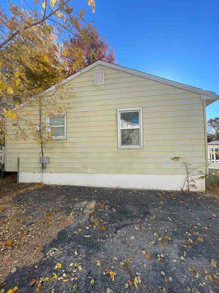 9145 Loganberry Ln - Photo 2 of 15