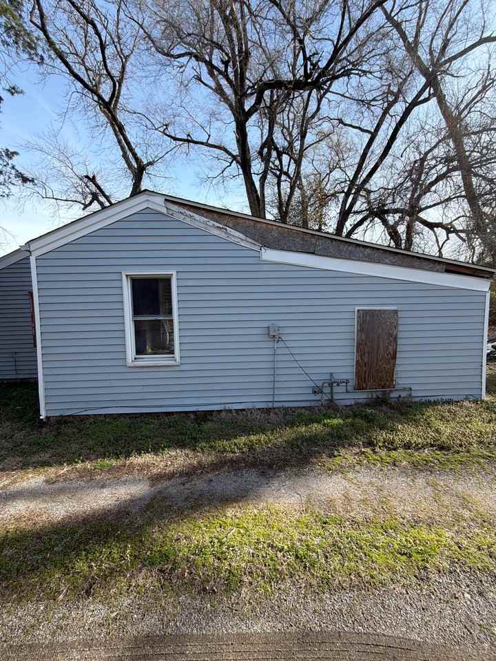 730 N 74th St - Photo 3 of 20