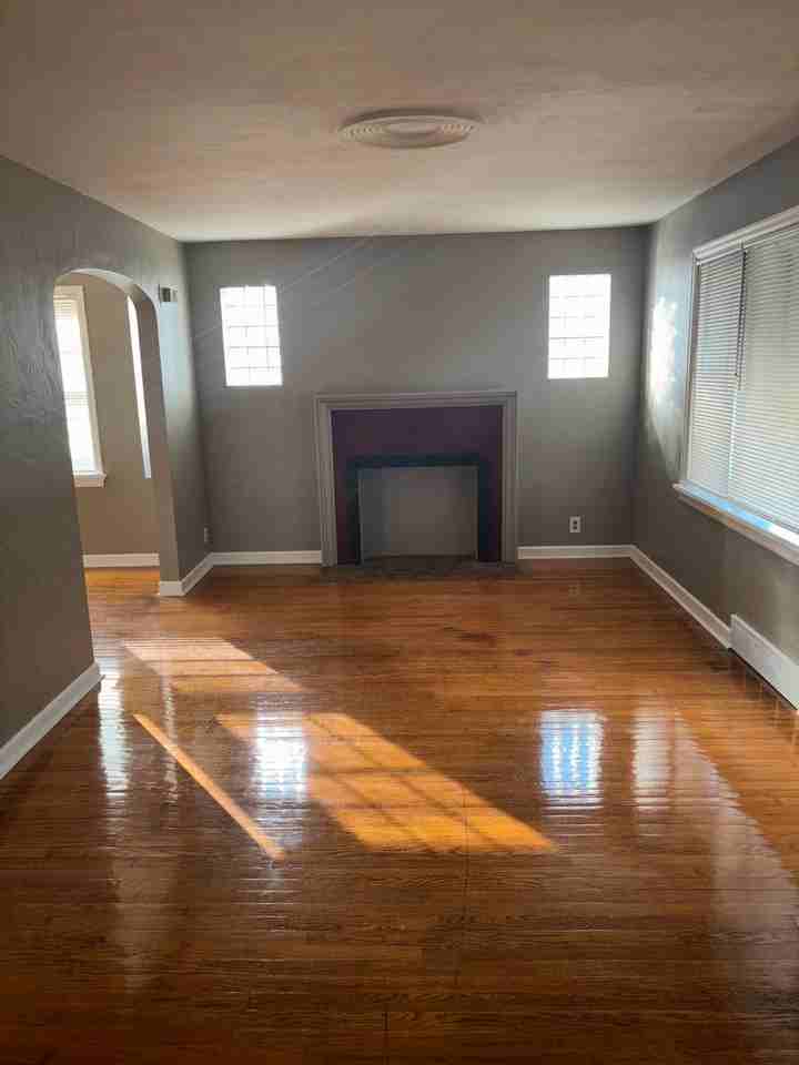 1534 Orchid Ave - Photo 2 of 10