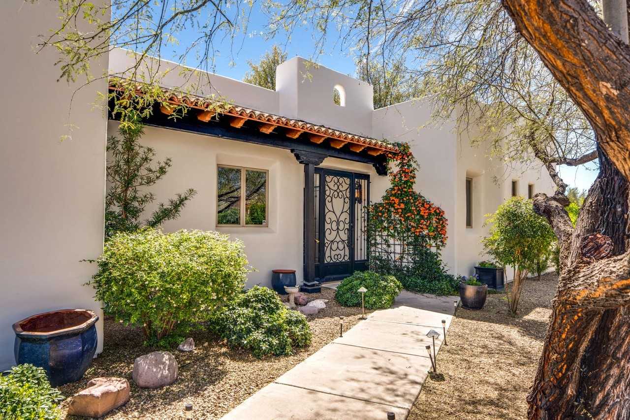 42 Calle Maria Elena - Photo 2 of 20