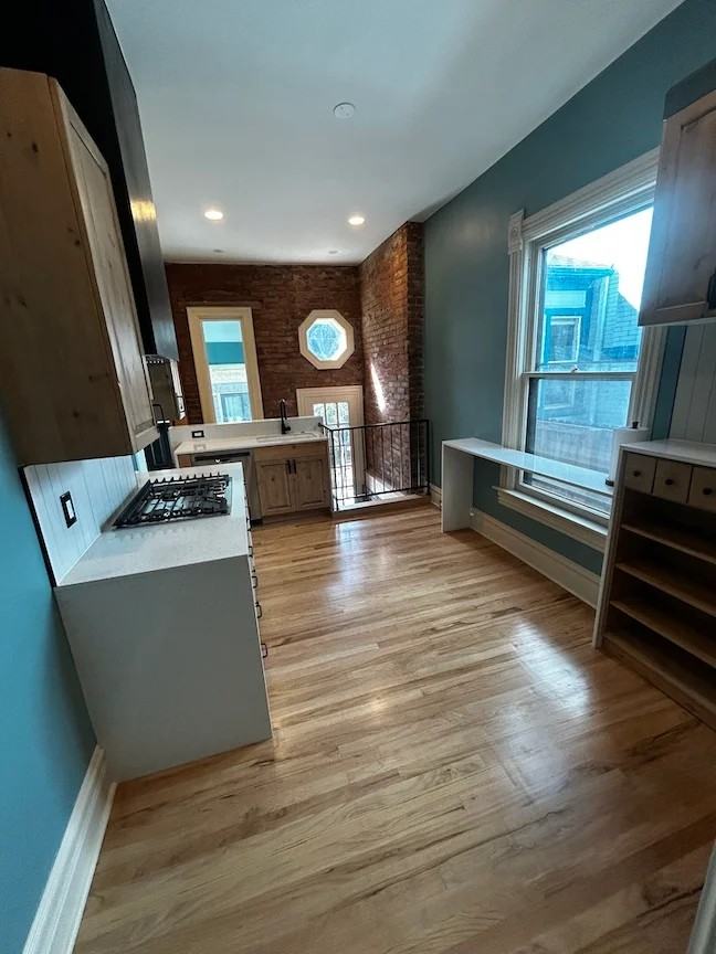 2145 N Franklin St - Photo 3 of 15