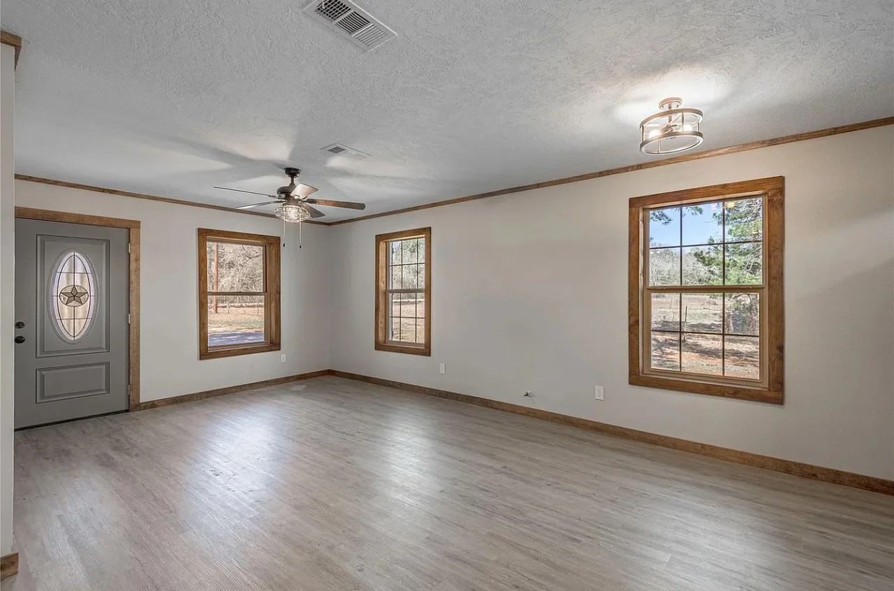 13 Merlin Spur - Photo 2 of 11