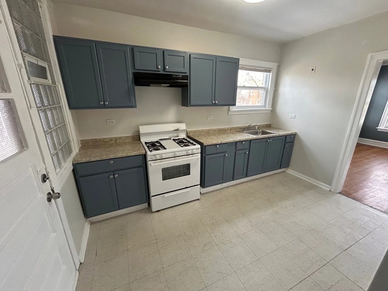 5345 W Hirsch St #2 - Photo 2 of 5