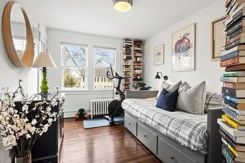 142 Oldfield Rd - Photo 3 of 20