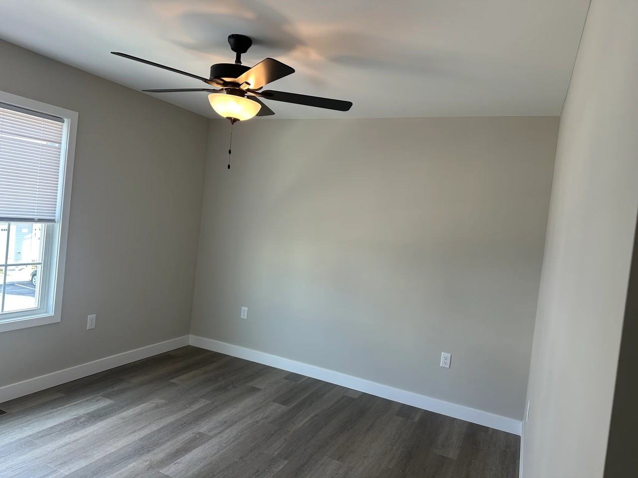 1316 Luke Ln - Photo 5 of 10