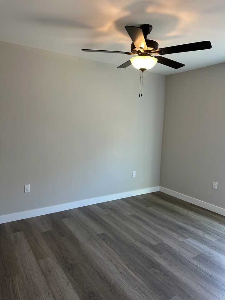 1316 Luke Ln - Photo 7 of 10