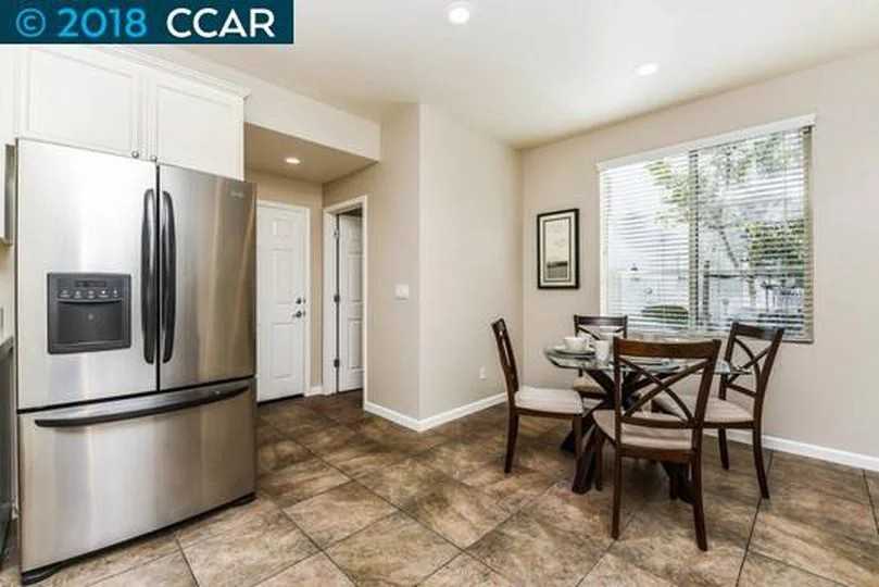 1309 Amaryllis Cir - Photo 5 of 20