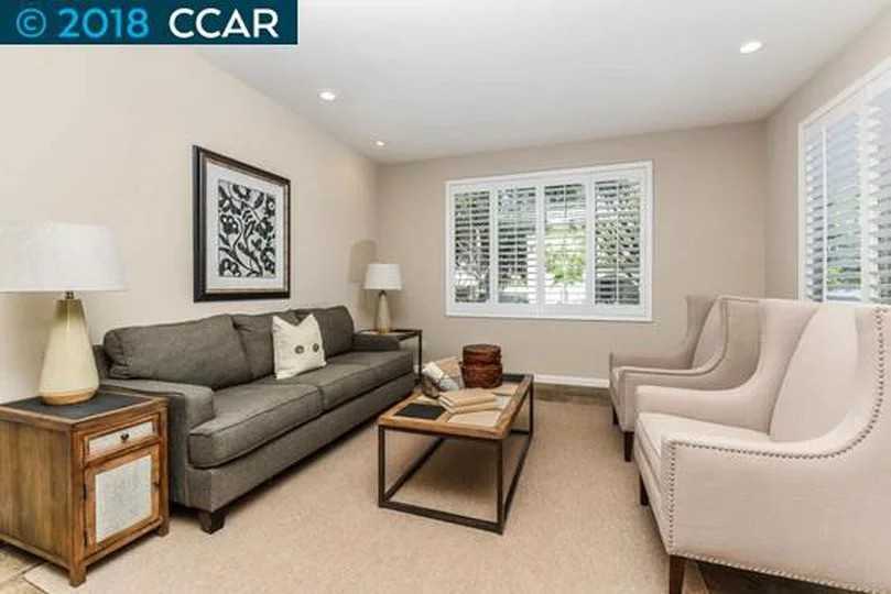 1309 Amaryllis Cir - Photo 7 of 20